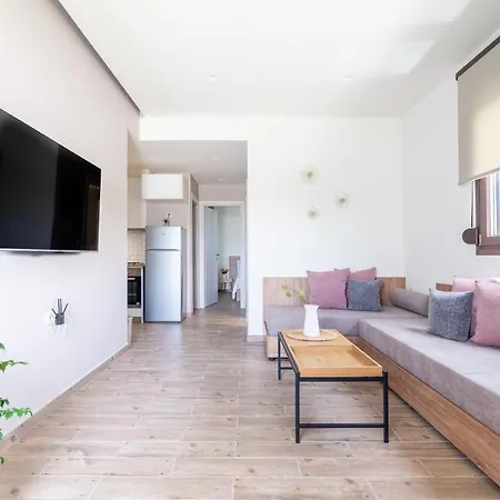 Modern House With Pool Near * Gazi