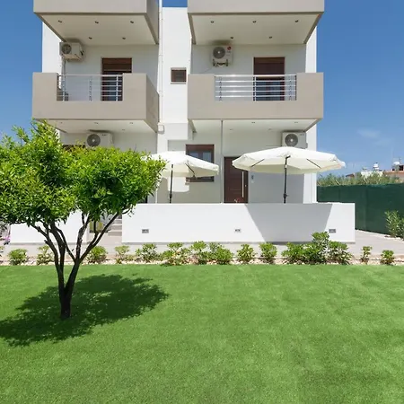 Modern House With Pool Near